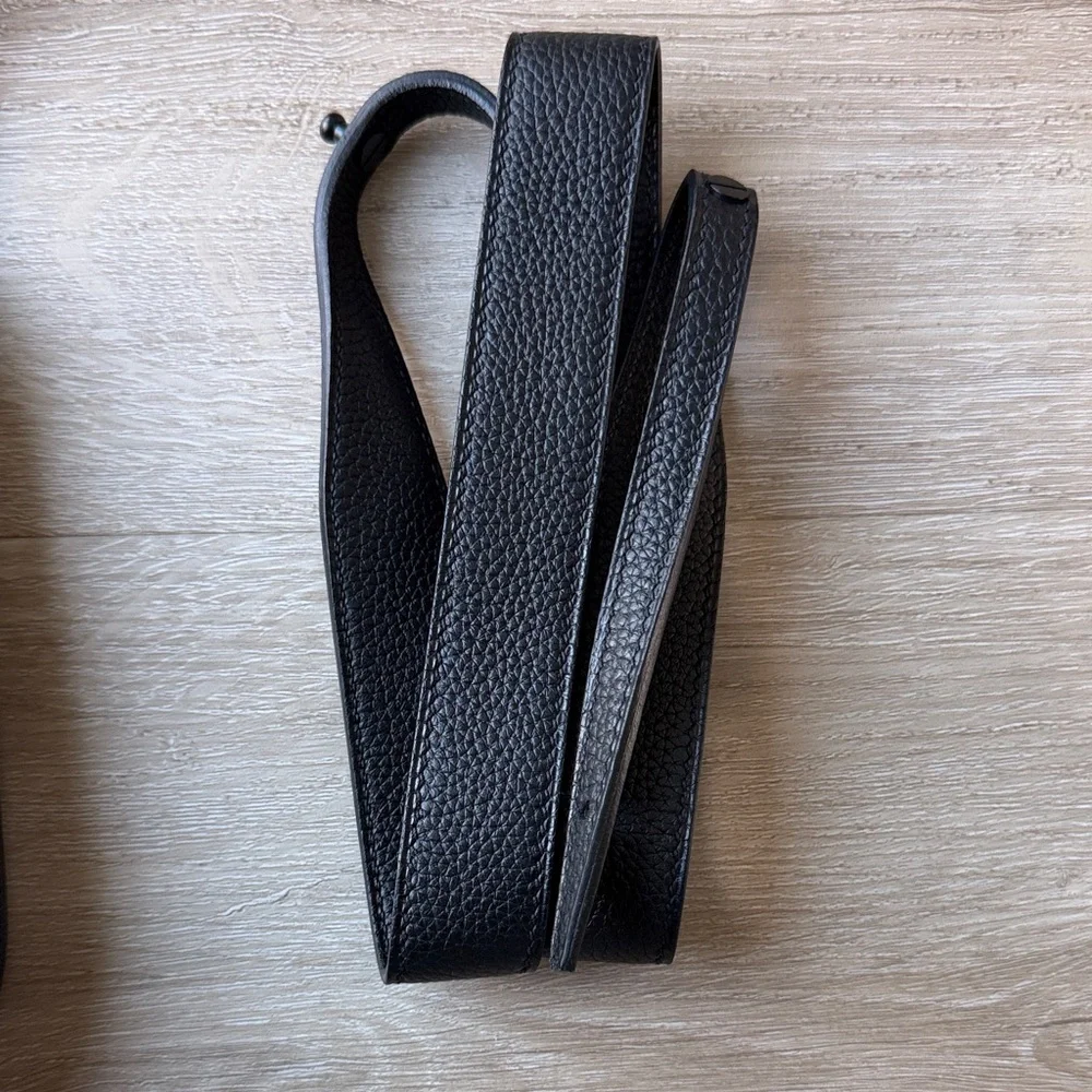 Elegant Black Leather Men's Bag